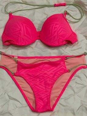 Victoria’s Secret Hot Pink Women’s lightly Padded Bikini